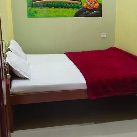 Lord Shiva Paying Guest House Варанаси Экстерьер фото